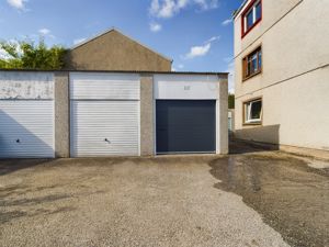 garage- click for photo gallery